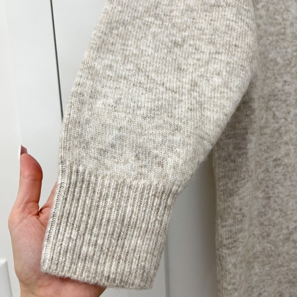 *NWT* H&M Sweater Dress - Picture 5 of 6